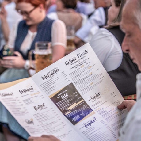 Speisekarte Wenisch in der Genussarena auf dem Gäubodenfest